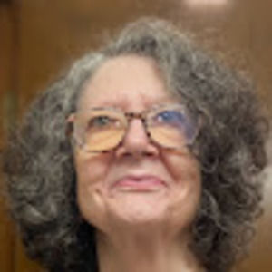 Meet your Posher, Debbe